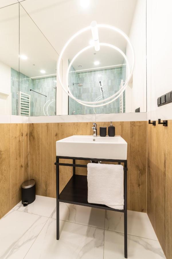Riva Apartments By Oneapartments 소포트 외부 사진
